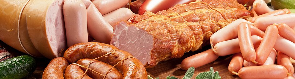 Verschiedene Fleisch- und Wurstsorten